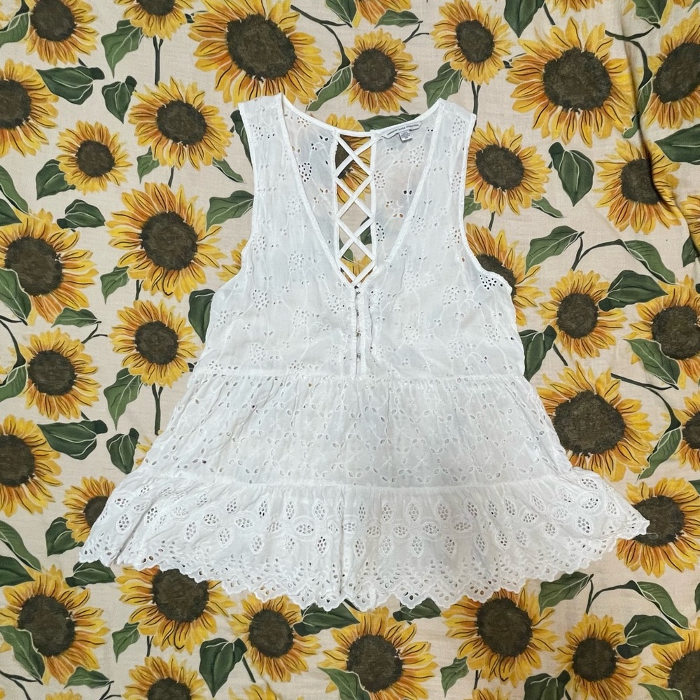 American Eagle White Eyelet Sleeveless Top